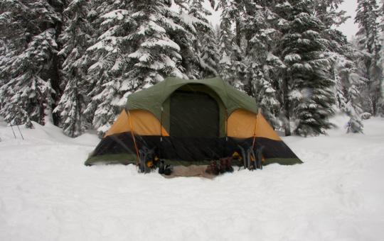 「冬キャンプ」の楽しみ方